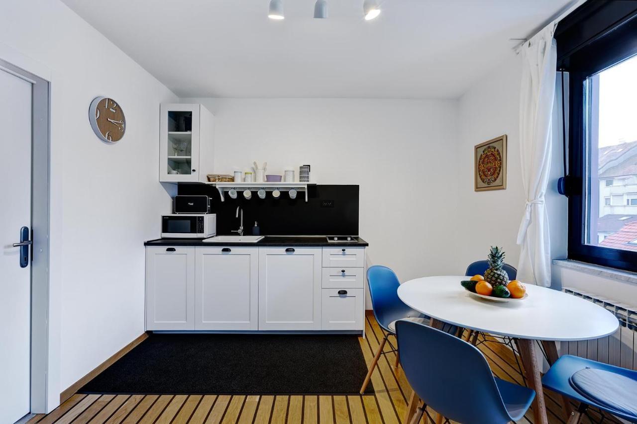 Apartments Viola 자그레브 외부 사진