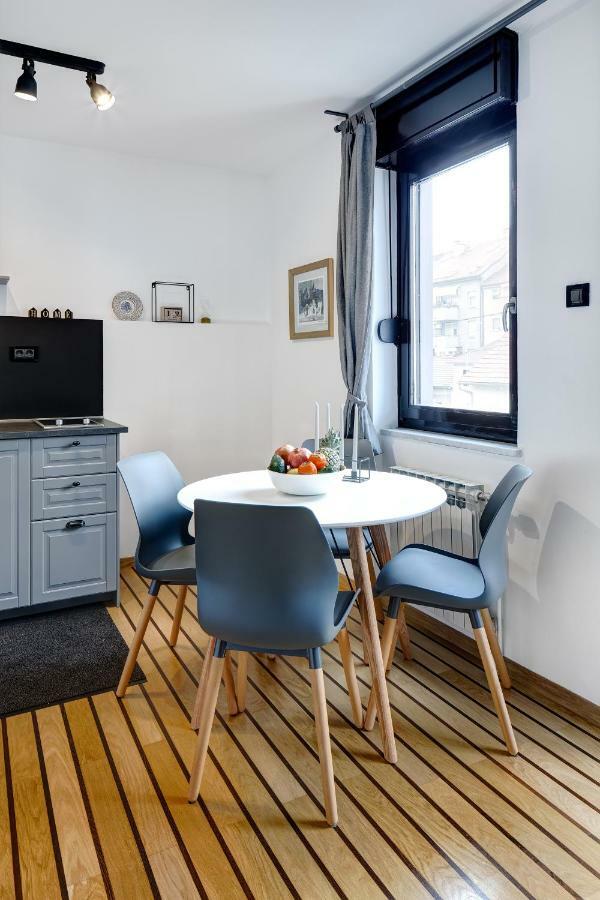 Apartments Viola 자그레브 외부 사진